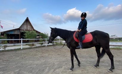 Mangkujo Belajar Berkuda di Magelang